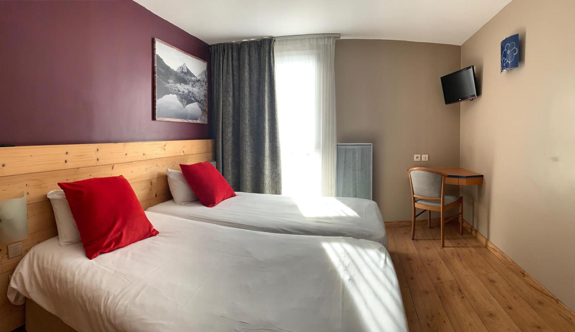 Hotel Les Arches 생라리술랑 외부 사진