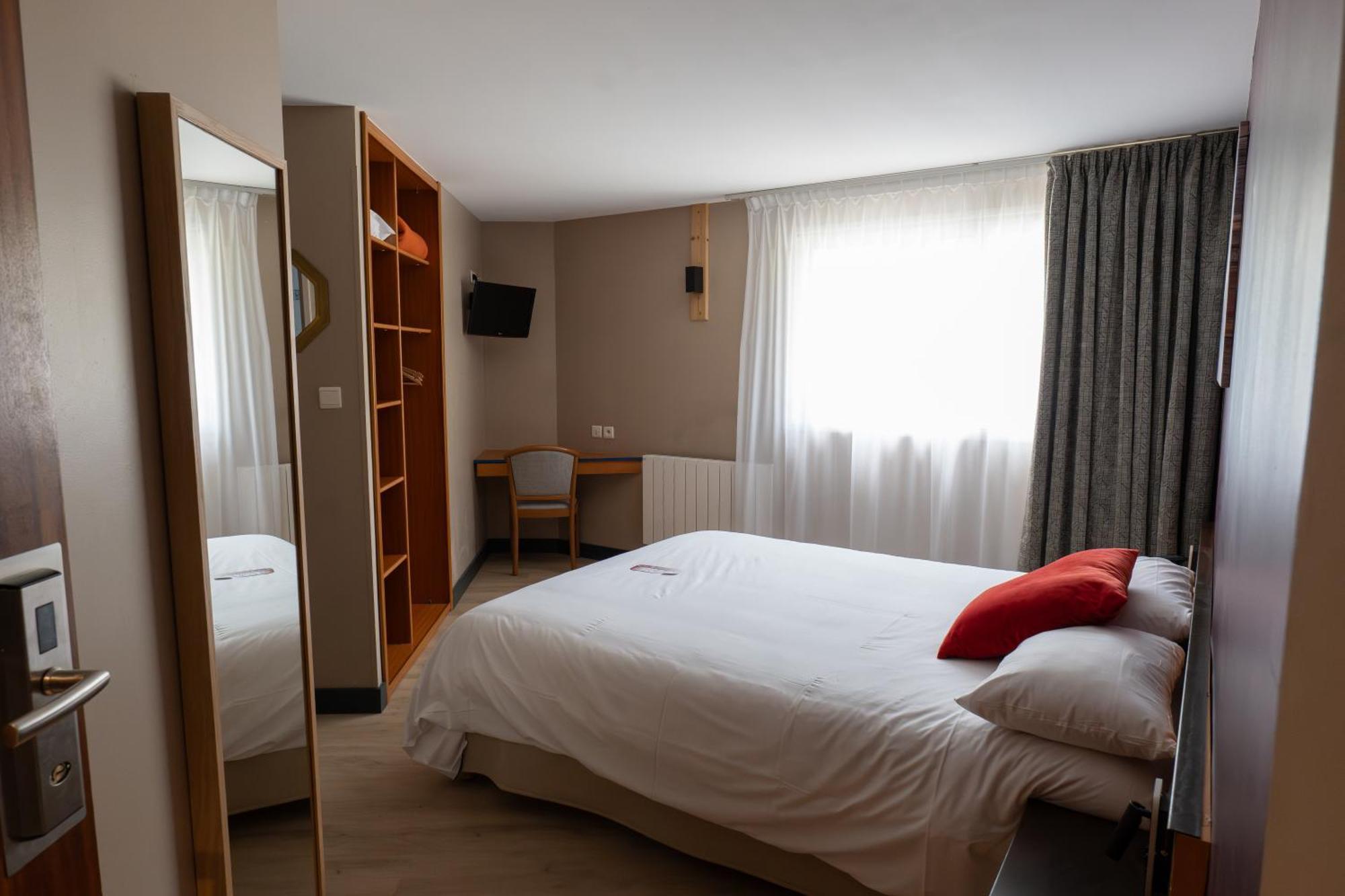 Hotel Les Arches 생라리술랑 외부 사진