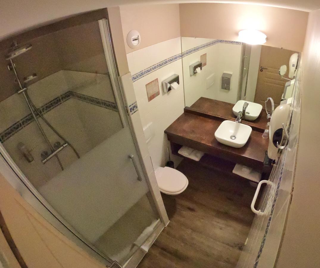 Hotel Les Arches 생라리술랑 외부 사진
